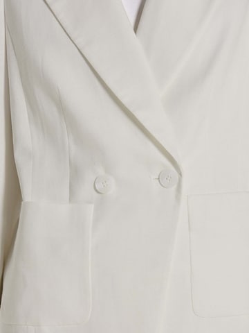 MADELEINE Blazers in Wit