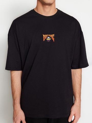 Trendyol Shirt in Black