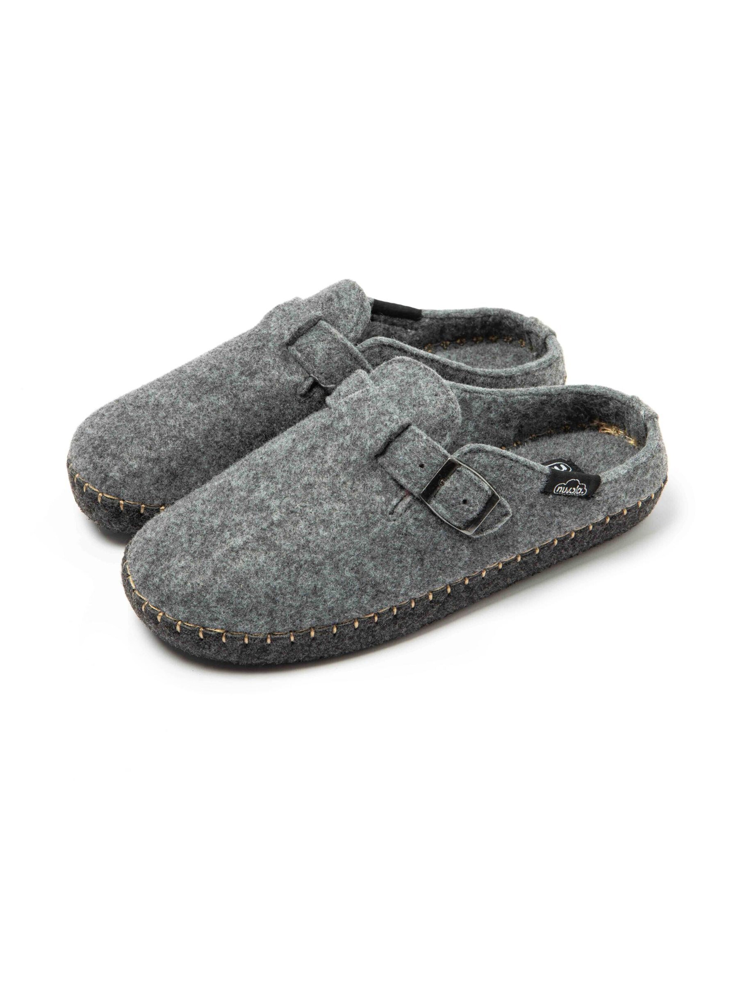 Nuvola. Slipper 'Zueco Belt' in Grey