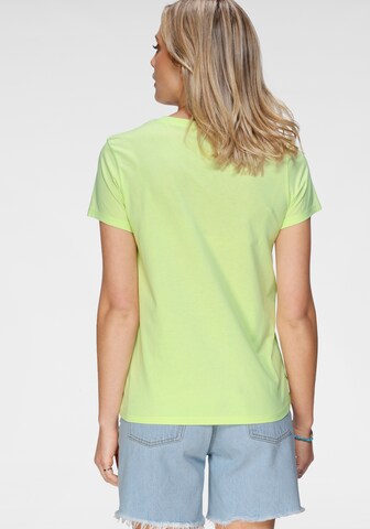 LEVI'S ® Shirt 'The Perfect Tee' in Groen