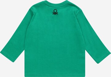 UNITED COLORS OF BENETTON Shirt in Grün