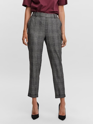 VERO MODA Loose fit Trousers 'Maya' in Black: front