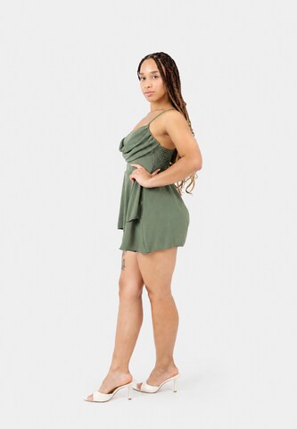 Tuta jumpsuit di Elara in verde