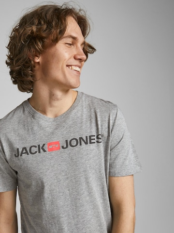 JACK & JONES - Camiseta 'Essentials' en gris
