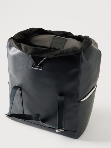 Calvin Klein Reppu värissä musta