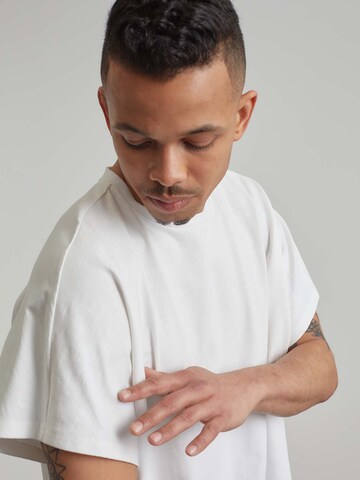 ABOUT YOU x Benny Cristo - Camiseta 'Jake' en blanco