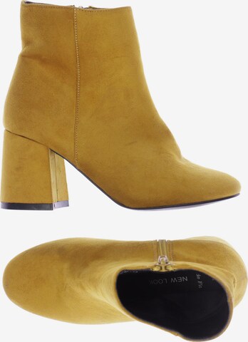 NEW LOOK Dress Boots in 36 in Yellow: front