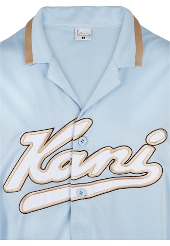 Karl Kani Regularny krój Koszula 'Varsity Block Baseball' w kolorze niebieski