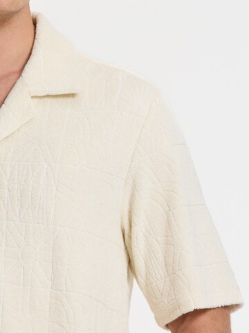 Coupe regular Chemise 'Ted  Geo Sun' Shiwi en beige