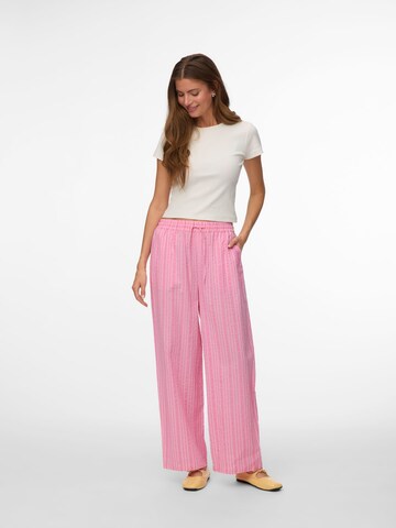 Regular Pantalon 'VMELENA' VERO MODA en rose