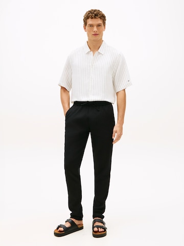 Effilé Pantalon TOMMY HILFIGER en noir