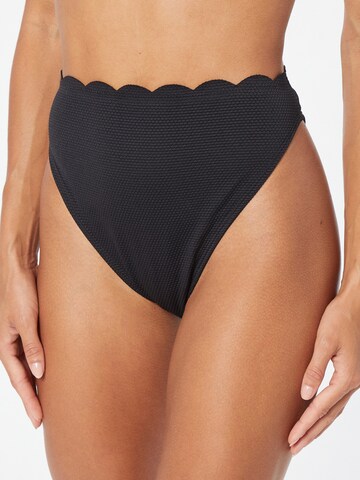 Hunkemöller Bikini Bottoms in Black: front