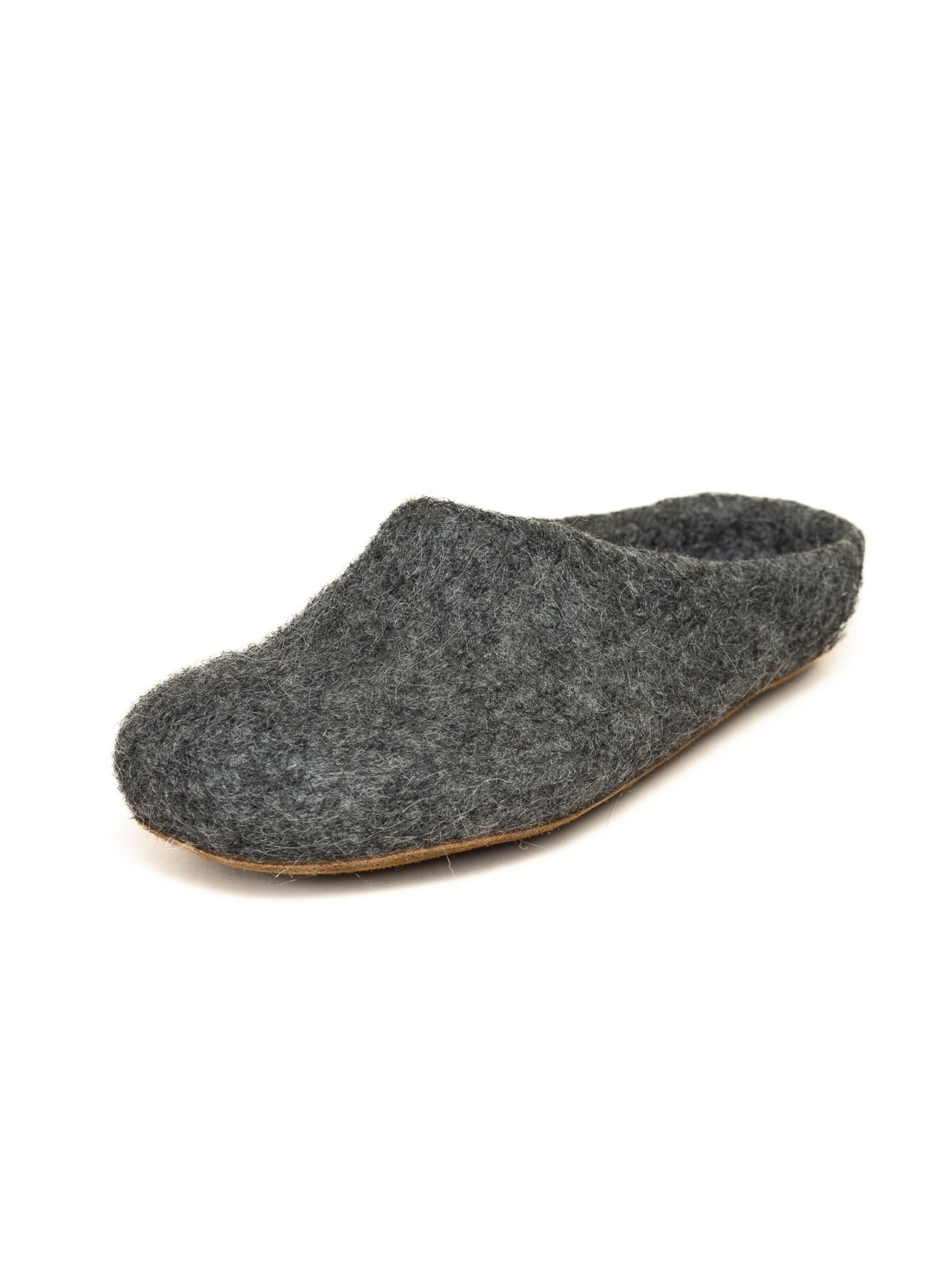 MagicFelt Slippers 'Filzpantoffel Magicfelt 713' in Grey: front
