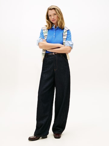 TOMMY HILFIGER Koszulka '1985' w kolorze niebieski