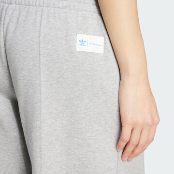 ADIDAS ORIGINALS Wide Leg Bukser 'Kseniaschnaider' i grå