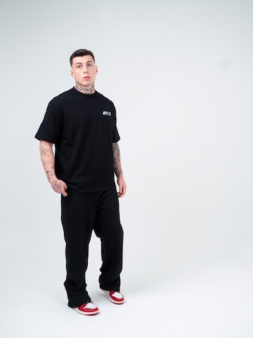 Maglietta 'SAINT TEE' di ATELIER OF FAITH in nero