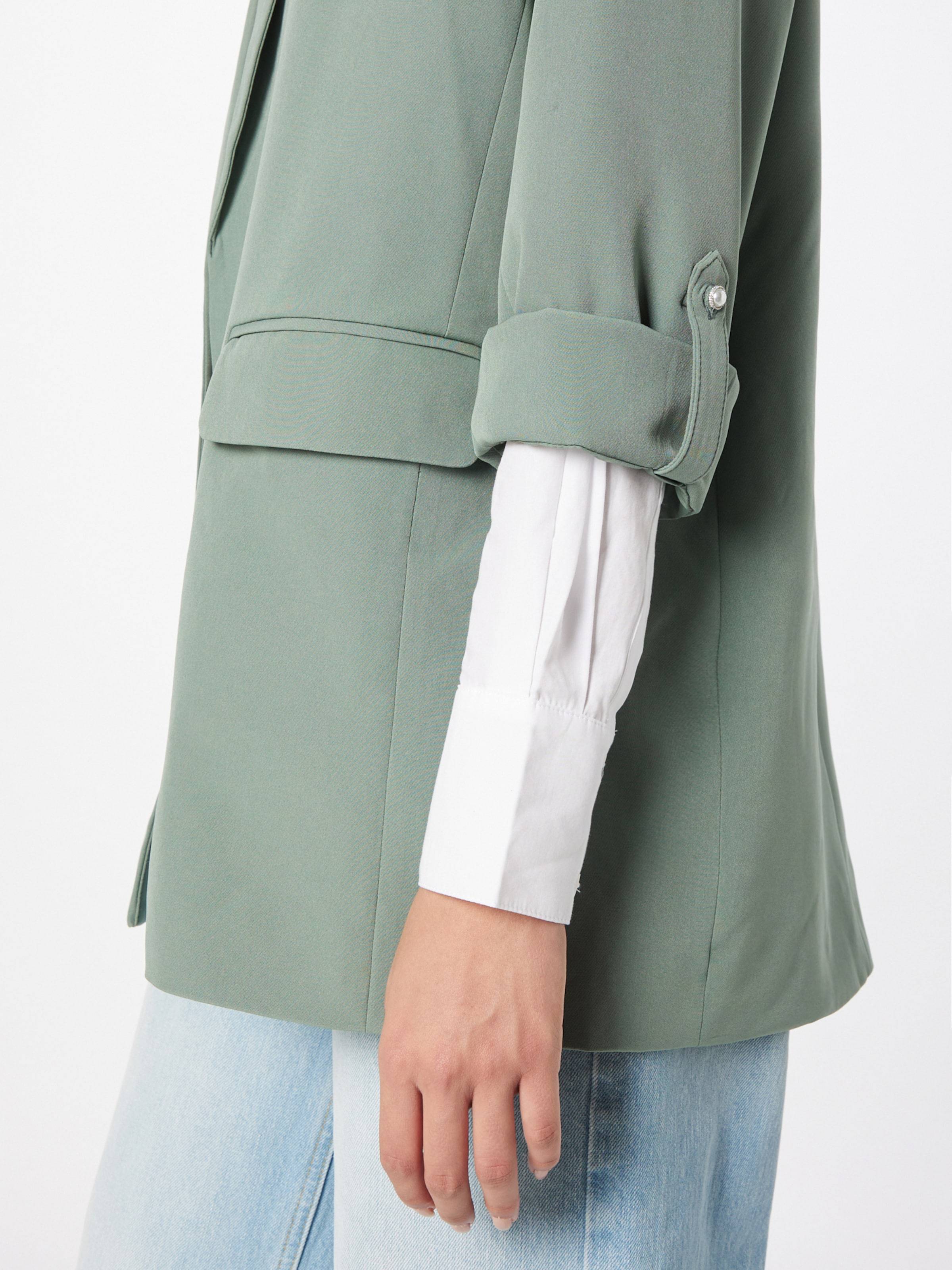 Only blazer online outlet