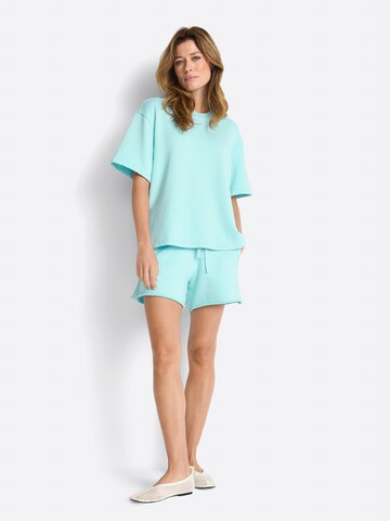 Tricou de la Rich & Royal pe verde