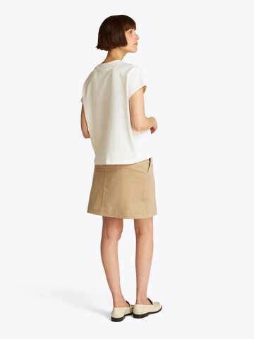 TOMMY HILFIGER Tričko 'SAIL FLAGS' – béžová