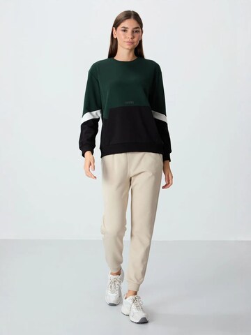 Tommy Life Sweatshirt in Green