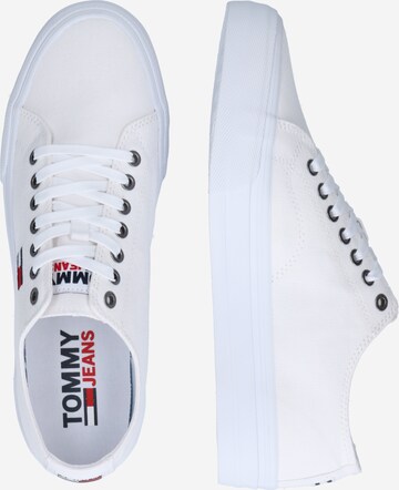 Sneaker bassa di Tommy Jeans in bianco