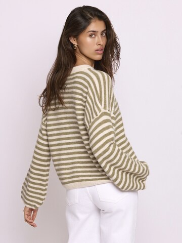 Lilavie Sweater ' Kimmii ' in Beige