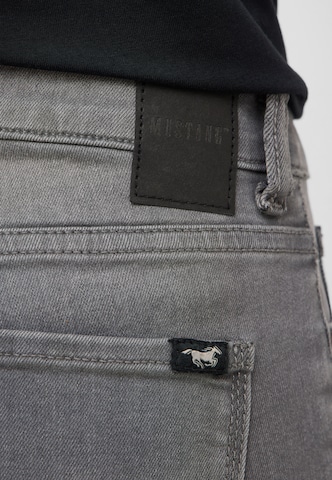 MUSTANG Slimfit Jeans 'Crosby' in Grau