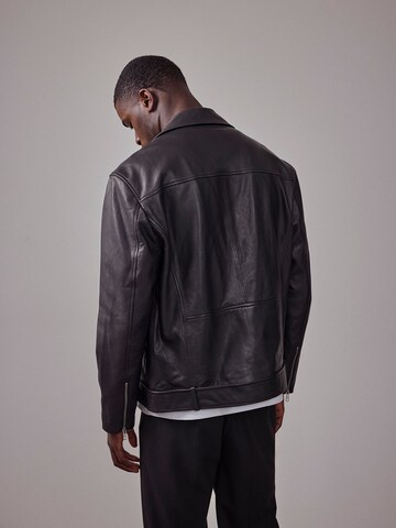 DAN FOX APPAREL Lederjacke 'The Essential' in Schwarz