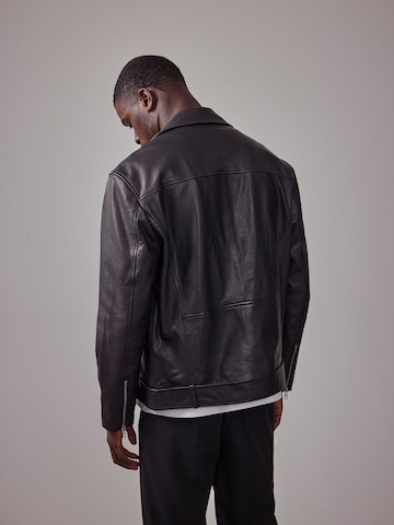 Veste mi-saison 'The Essential' DAN FOX APPAREL en noir