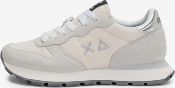 Baskets basses SUN68 en blanc : devant