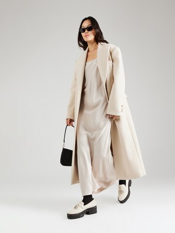 Calvin Klein Платье в Серый