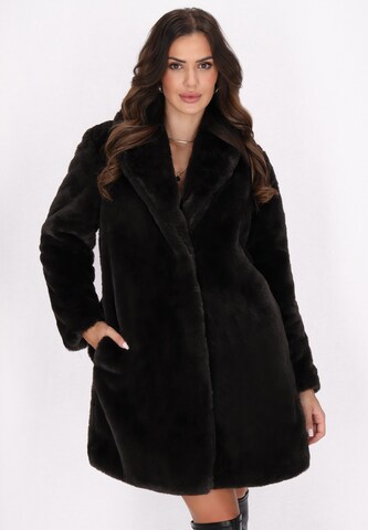 Cappotto invernale di faina in marrone: frontale