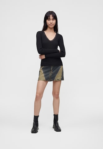 ONLY Shirt 'ONLSARA SHARAI' in Black