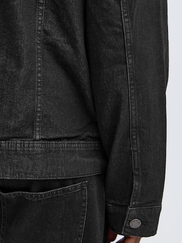 Coupe regular Veste mi-saison 'BHNARIL' BLEND en noir