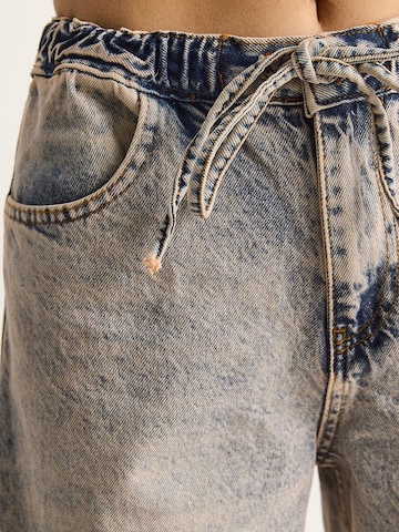 Wide leg Jeans di Bianco Lucci in grigio