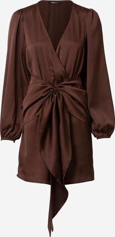 Robe 'Piper' Gina Tricot en marron : devant