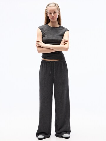 Pull&Bear Wide Leg Hose in Grau