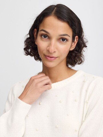 Pullover ' Xokama ' di b.young in bianco