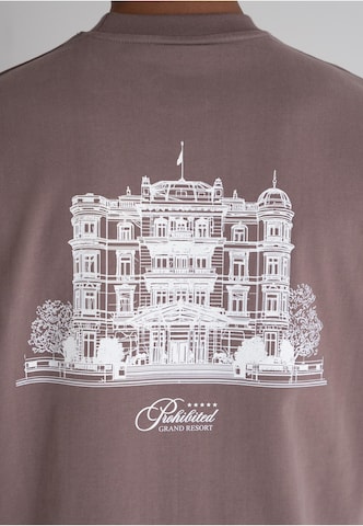 T-Shirt 'Grand Resort' Prohibited en gris