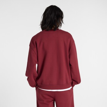Sweat-shirt 'Essentials' new balance en rouge