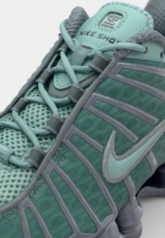 NIKE - Sapatilhas baixas ' SHOX ' em cinzento