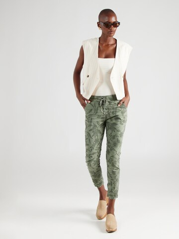 ZABAIONE - Slimfit Pantalón 'He44ra' en verde