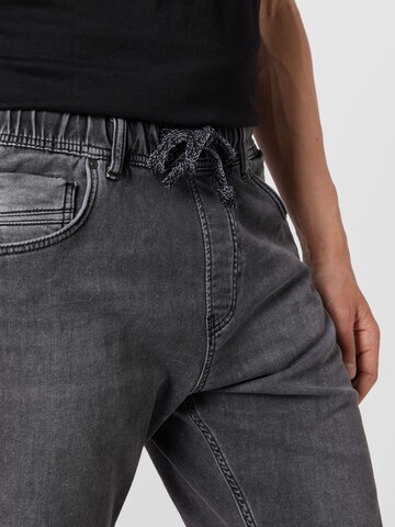 Regular Jeans 'Marcelo' de la LTB pe negru