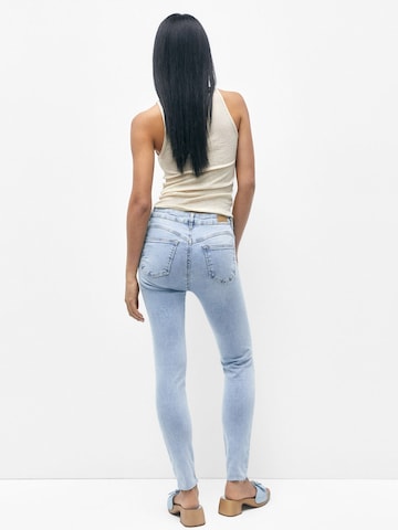 Pull&Bear Skinny Jeans in Blau