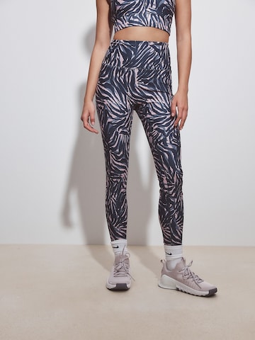 Skinny Pantaloni sportivi di Next in rosa: frontale