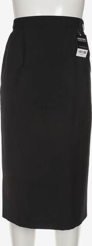 Bexleys Skirt in XXXL in Black: front