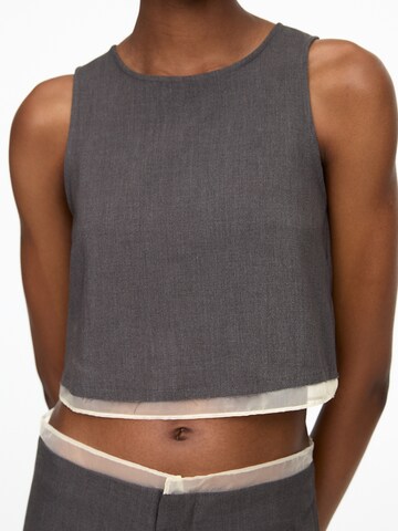 Top di Pull&Bear in grigio