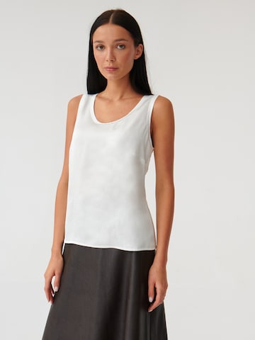 TATUUM - Blusa 'BIRMA' en blanco: frente