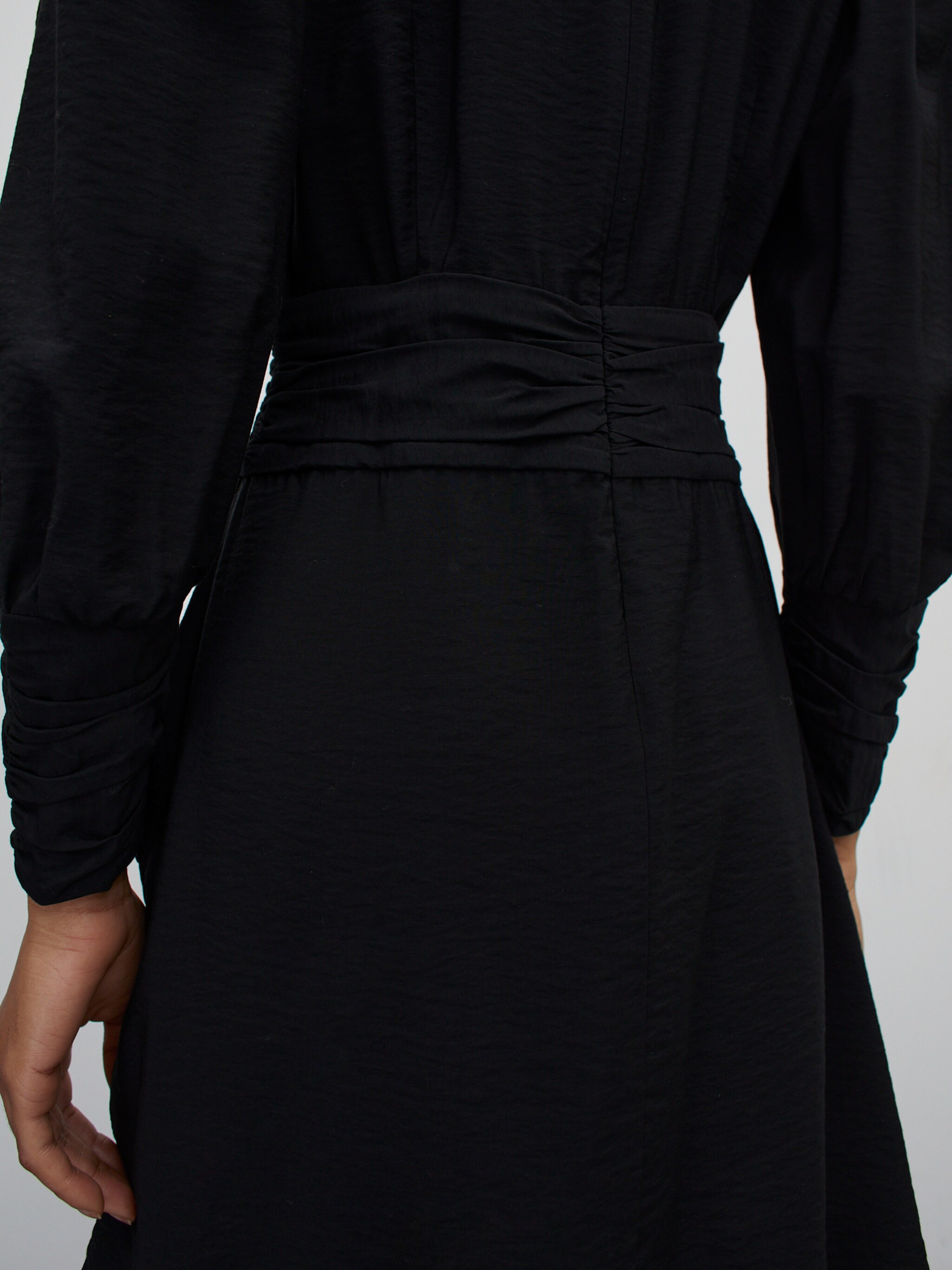 EDITED Produits Robe 'Parwin' noir