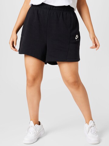 Nike Sportswear Loosefit Sportshorts in Schwarz: predná strana